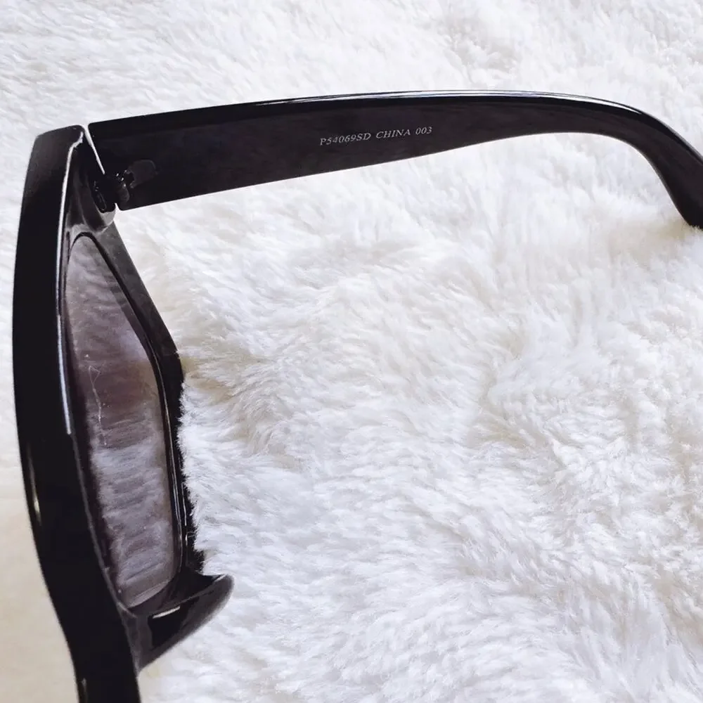 Liora Black Oversized Bold Sunglasses